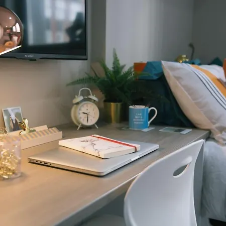 For Students Only - George Street In - Walking Distance To High Street Station Glasgow