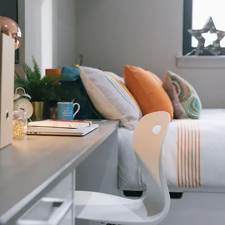 Daire For Students Only - George Street In - Walking Distance To High Street Station *