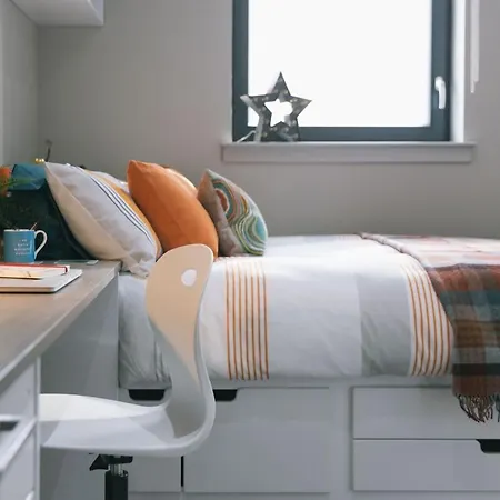 Daire For Students Only - George Street In - Walking Distance To High Street Station