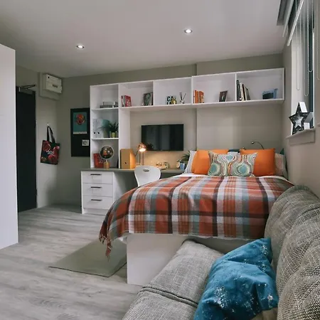 For Students Only - George Street In - Walking Distance To High Street Station * Glasgow