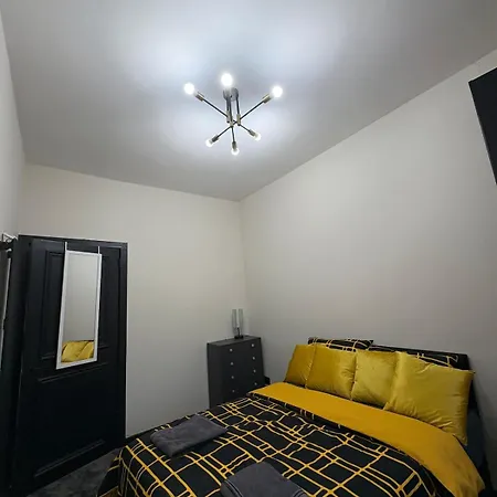 3br West End Flat W Free Parking