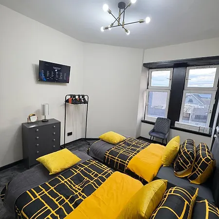 3br Modernised Sleeps 8, Walking Distance To West End, Free Parking 아파트 글라스고