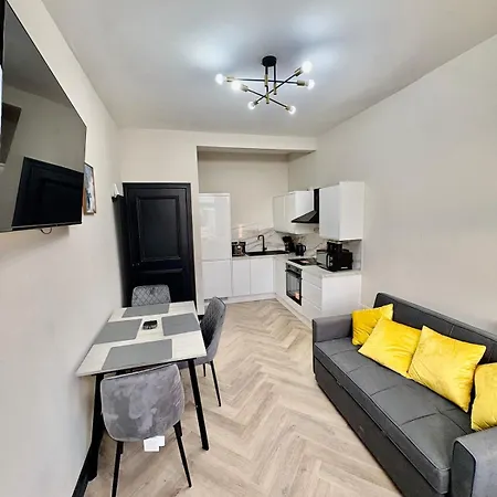 3br West End Flat W Free Parking Appartement Glasgow