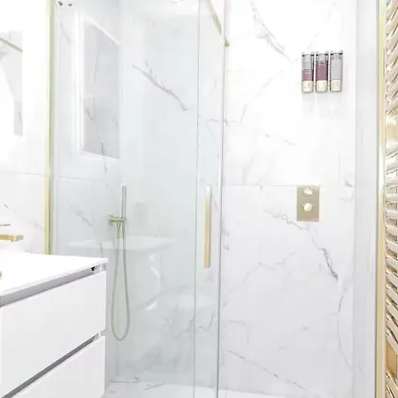 3br West End Flat W Free Parking Appartamento