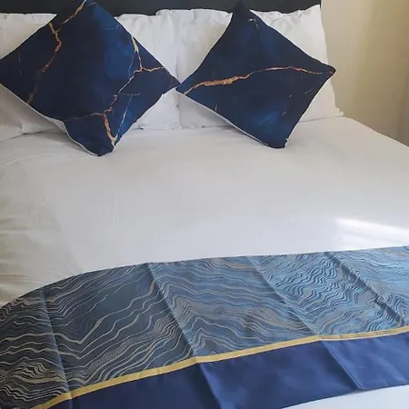 Cosy And Bright 3-bedroom Flat 格拉斯哥