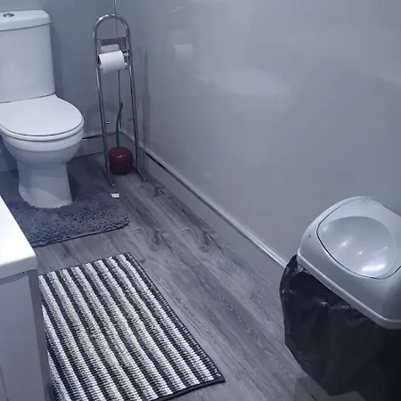 Cosy And Bright 3-bedroom Flat *