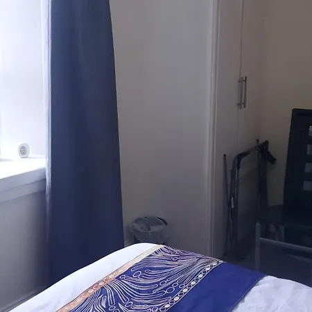 Cosy And Bright 3-bedroom Flat Apartmán *