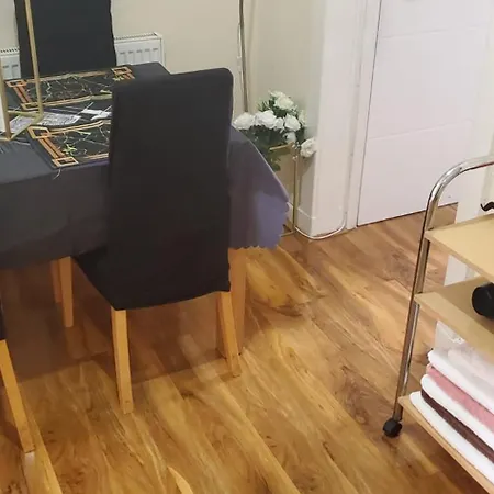 アパート Cosy And Bright 3-bedroom Flat