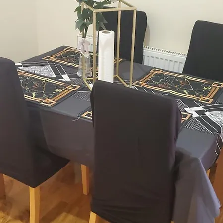 Cosy And Bright 3-bedroom Flat Apartmán