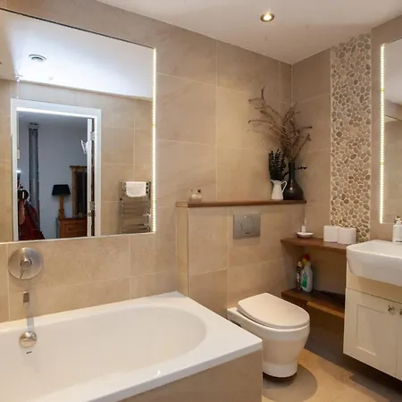 Unique House In Park District Tatil Evi Glasgow