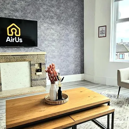 Spacious Haven With Free Parking