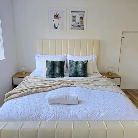 Дом отдыха Spacious Haven With Free Parking Глазго