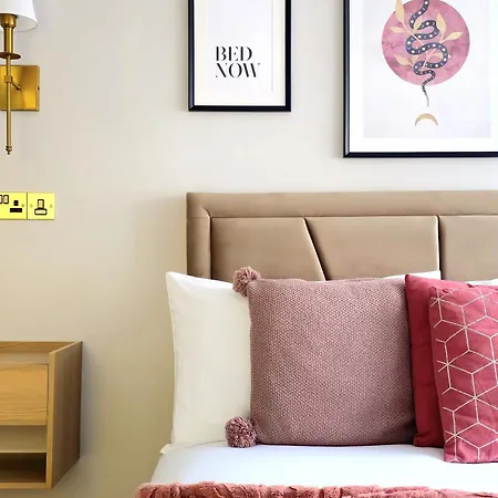 Warm & Cosy In * Glasgow