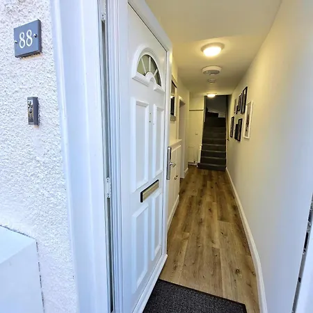Dom wakacyjny 3-bed In Glasgow