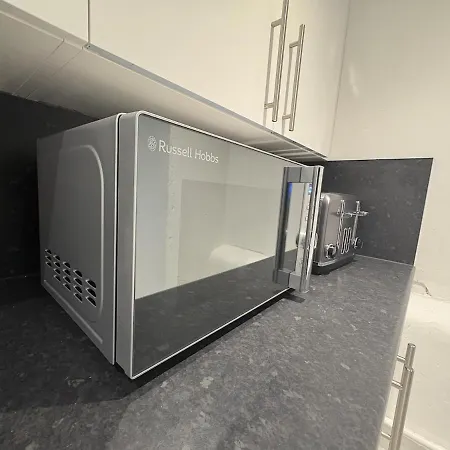 2br, Sleeps 6, Green, Free Parking & Walk Dist To Centre Glasgow
