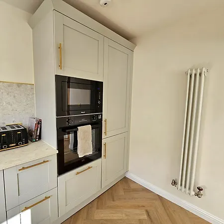 別荘 Newly Renovated Gem - Free Parking & Modern Comfort