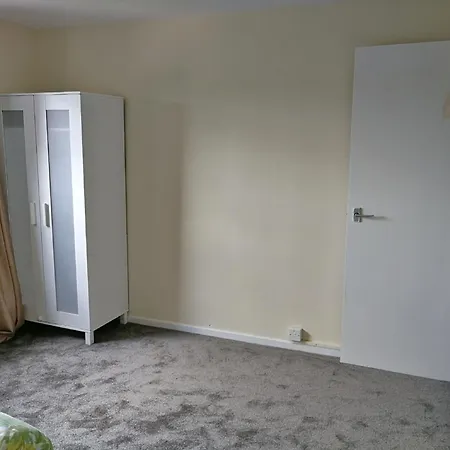 Διαμέρισμα Three Bedroom Γλασκώβη