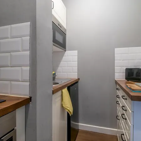 Pass The Keys West End Wonder * Glasgow