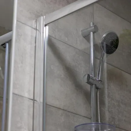 Haven Main Door & Parking - Pass The Keys Ferienhaus