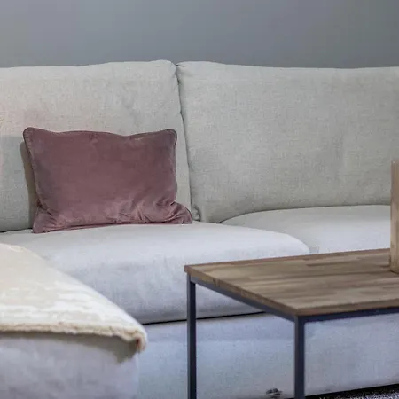 Happy Haven Home, West End - Pass The Keys Apartman