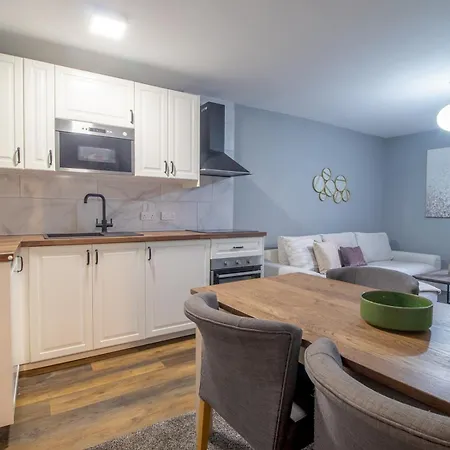 Happy Haven Home, West End - Pass The Keys グラスゴー