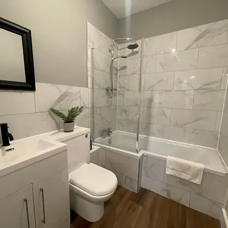 Spacious Hillhead Haven - Pass The Keys * 格拉斯哥