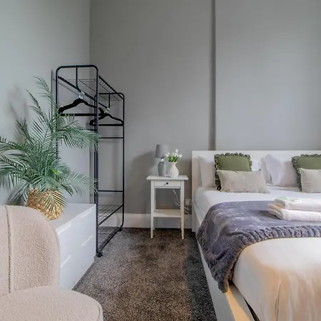 Spacious Hillhead Haven - Pass The Keys 格拉斯哥