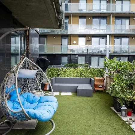 Meadowside Quay 2br Luxurious Lägenhet