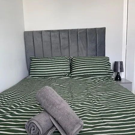 Spacious 4-bedroom Family In Giffnock Glasgow