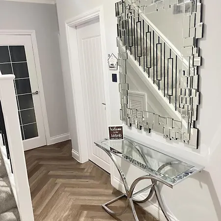 Spacious 4-bedroom Family In Giffnock Glasgow