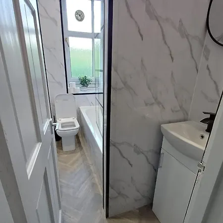 3br Flat Near Maryhill Park And West End With Parking * Γλασκώβη