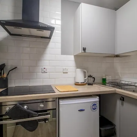 Pass The Keys Cosy In Fabulous West End Apartment Glasgow