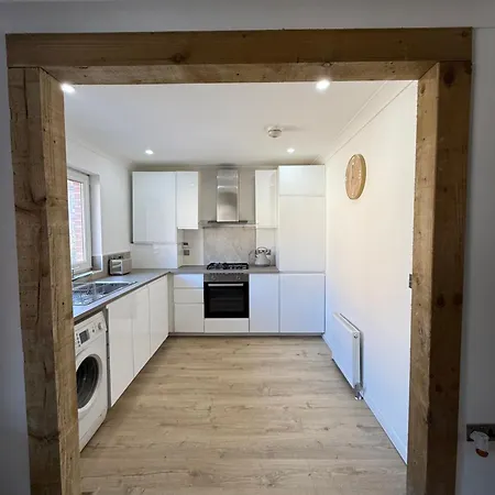 Luxurious 2 Bedroom, 8 Mins From Centre Bed & Breakfast Glasgow