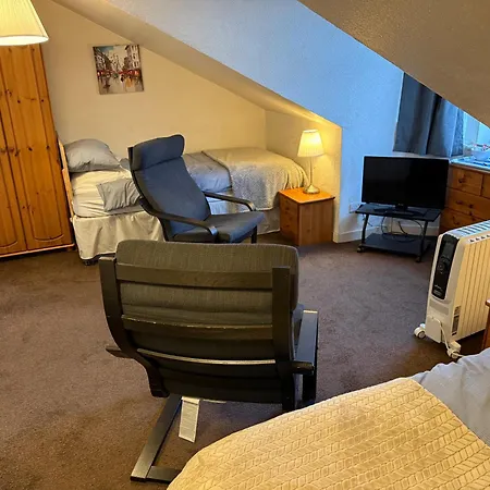 Glades House Glasgow