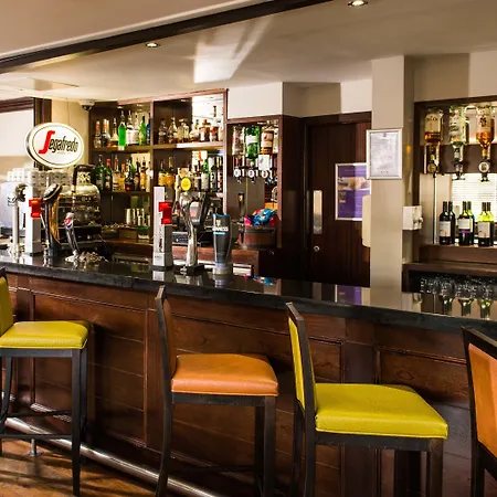 Leonardo West End Γλασκώβη