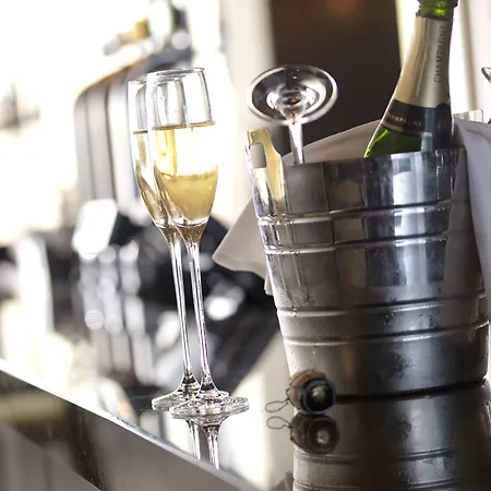 Crowne Plaza By Ihg 4*