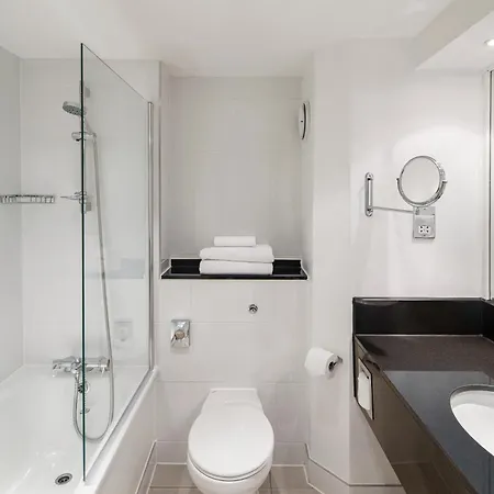 Crowne Plaza By Ihg Hotell 4*