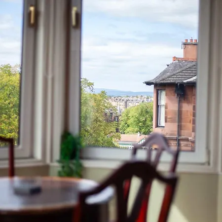 Mansion Flat With Turret Views, Sunsets, Close To Transport Daire Glasgow