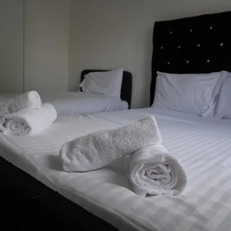 Group Getaway * Glasgow