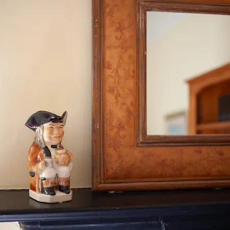 Elegant Victorian In Glasgow's West End Glasgow