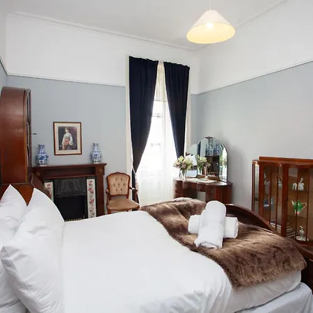 Mansion Flat With Turret Views, Sunsets, Close To Transport * Глазго