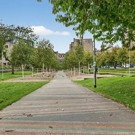 Modern 2-bedroom Flat In Centre, Near Galsgow Apartamento *