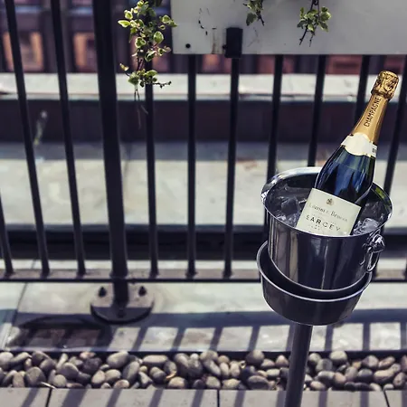 卡尔顿乔治酒店 酒店