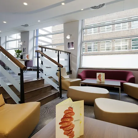 Novotel Centre Hotel 4*