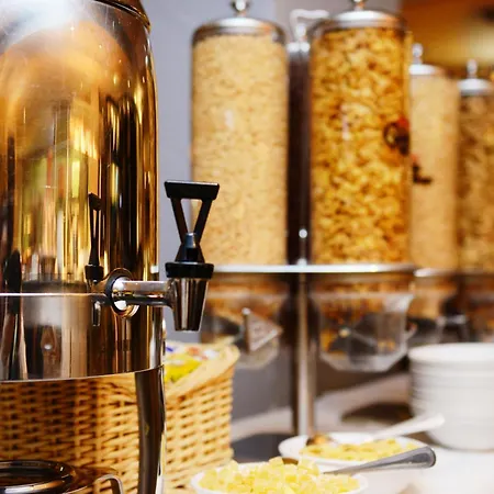 Glynhill & Near Airport Hotel Glasgow