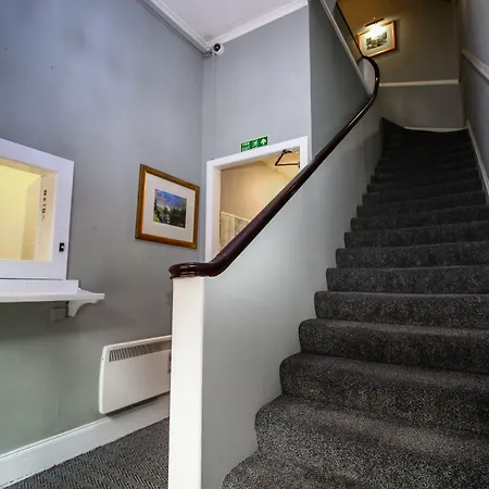 Charing Cross Szálloda 3*