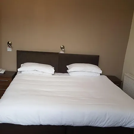 Mclays Otel