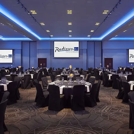 Radisson Blu Hotel, 4* Glasgow