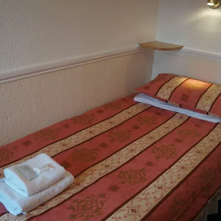 The Hampton Court Hotell Glasgow