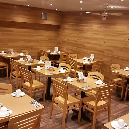 The Hampton Court מלון גלאזגו